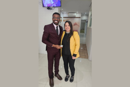 Oluwatosin Tolulope Ajidahun desvenda os mitos e avanços sobre o útero retrovertido e sua relação com a fertilidade.