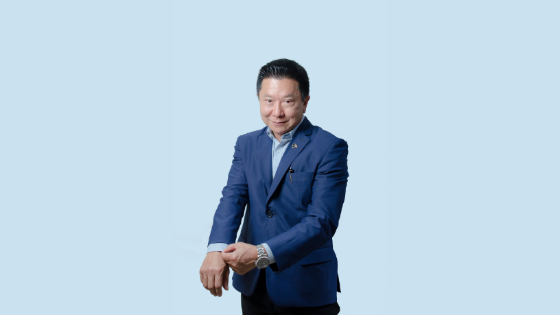Dr. Milton Seigi Hayashi orienta sobre os cuidados após a abdominoplastia para garantir recuperação segura e tranquila.