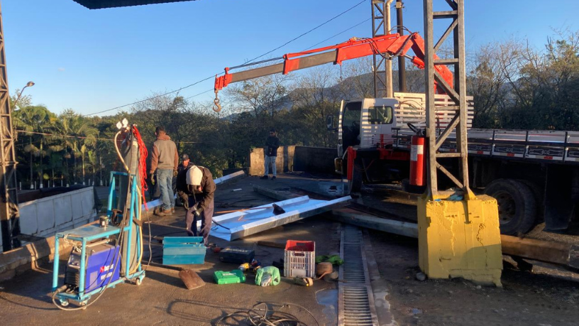 Altevir Seidel destaca a importância do planejamento de içamento para garantir o uso seguro de guindastes e munck em obras.