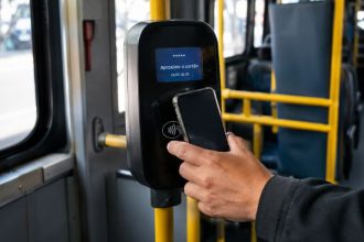 Rio de Janeiro acelera transformação digital no transporte com fim do dinheiro nos ônibus