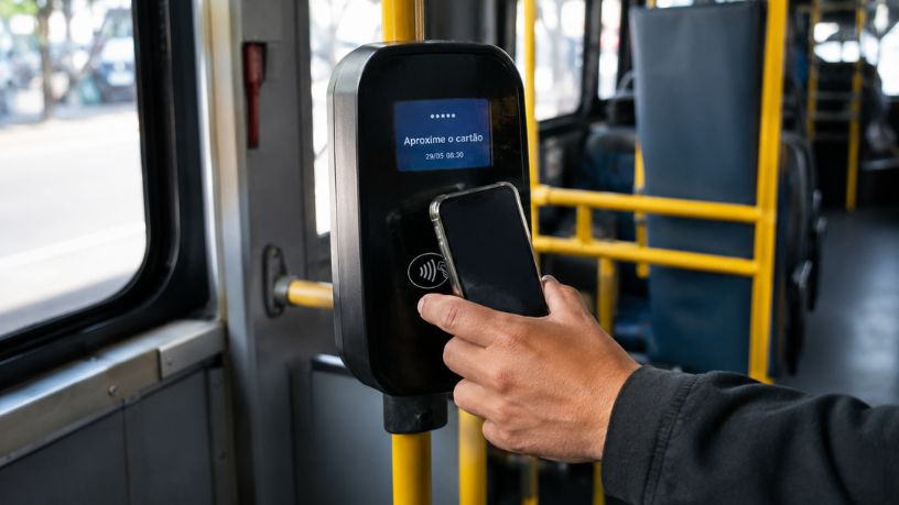 Rio de Janeiro acelera transformação digital no transporte com fim do dinheiro nos ônibus